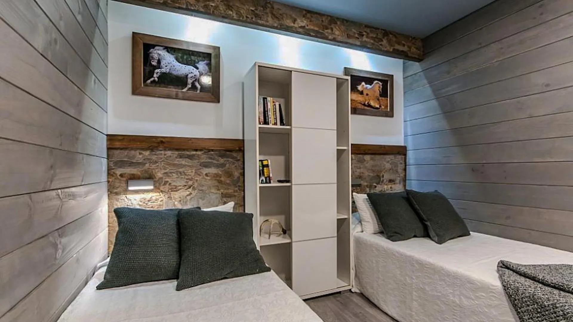 Stay U-Nique Apartment Tamarit II Барселона